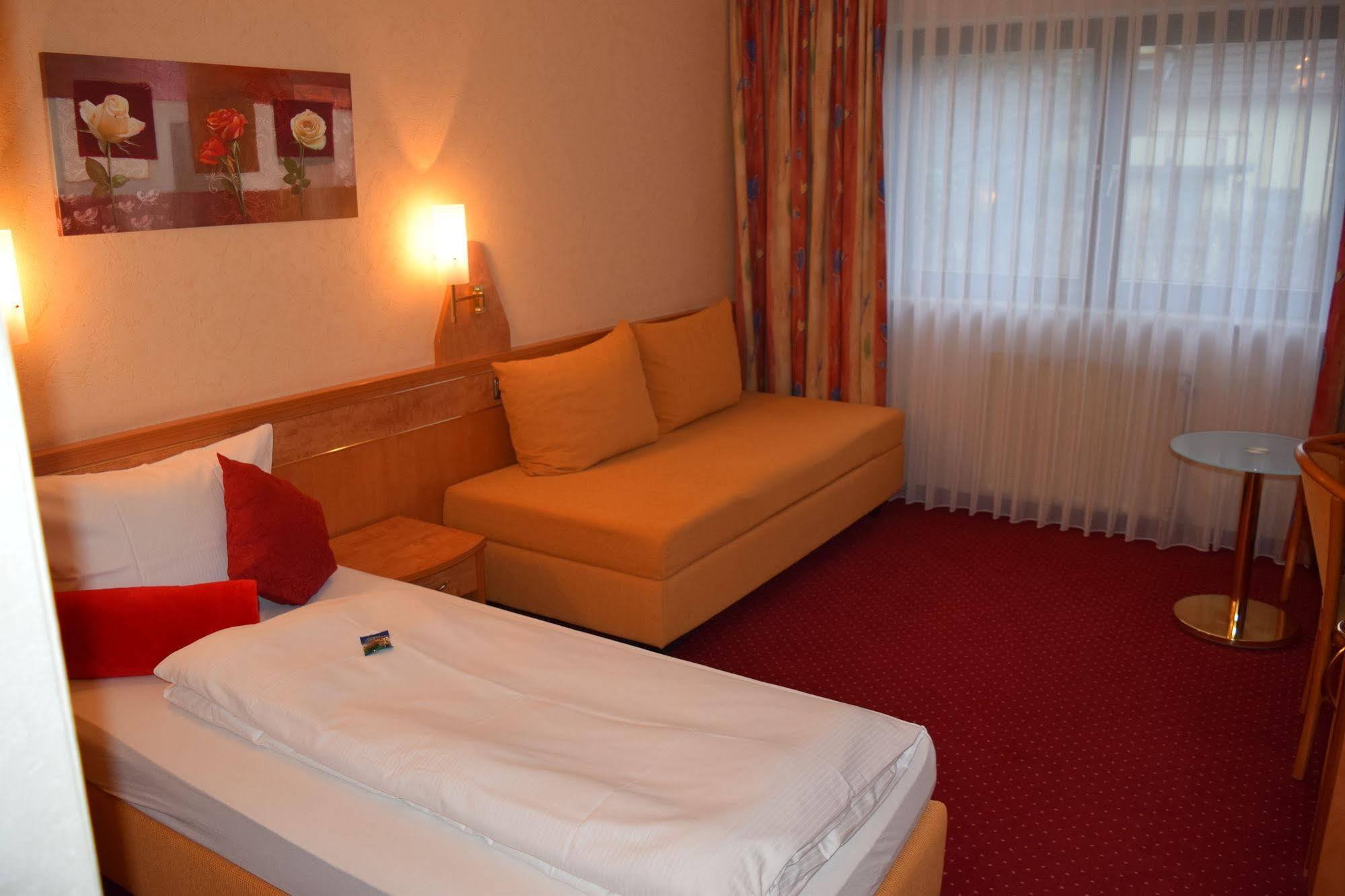 Hotel Zum Rosengarten Ντάρμσταντ Εξωτερικό φωτογραφία